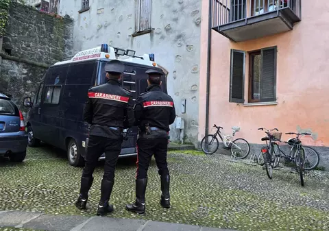 O româncă din Italia a mers la poliție să spună că a fost jefuită, dar polițiștii au descoperit altceva