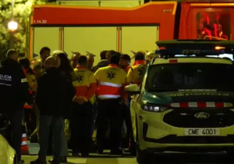 Incendiu într-un bloc cu cinci etaje din Manlleu, Spania: cinci oameni au murit, iar patru au fost răniți | VIDEO