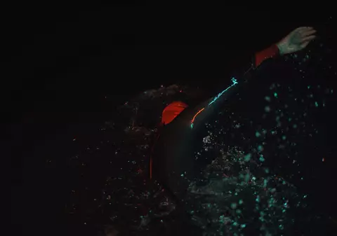 Înot sub cerul înstelat, la Swim4Dreams 2026: evenimente sportive deschise tuturor, în sprijinul Fundației Copii în Dificultate