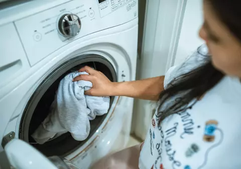 Cum alegi temperatura potrivită de spălare pentru cele mai populare materiale