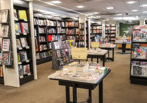 O turistă a decis să se mute într-un oraș din Marea Britanie după o plimbare de 30 de minute printr-o librărie uriașă