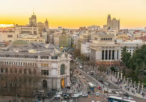 Orașul din Europa cu 3.000 de ore de soare pe an și unele dintre cele mai bune baruri din lume