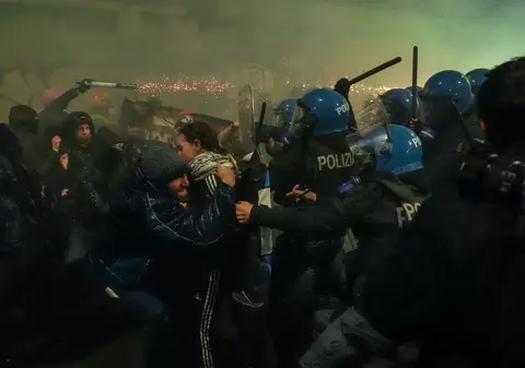 Ciocniri între polițiști și manifestanți anti-Jocuri Olimpice, la Milano: „Să ne recâştigăm oraşul, să eliberăm munţii”
