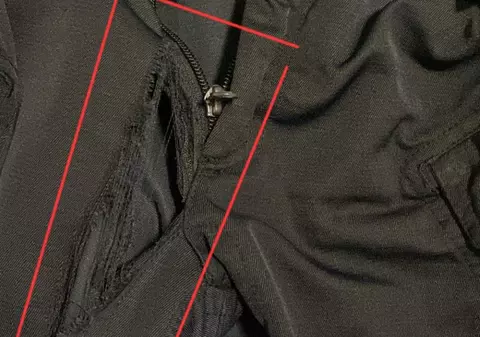 Pantalonii unui polițist s-au rupt în timp ce dirija traficul. Sindicatul Europol transmite Poliției Române „să nu vină cu explicații creative”