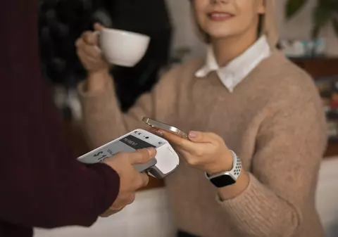 Un lanț de restaurante italiene renunță complet la plata cash. Directorul a explicat decizia: „Nu avem nimic de ascuns”