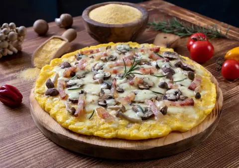 Cum să faci pizza cu blat de mămăligă - reţete