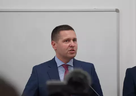 Un lider PSD propune reducerea numărului de parlamentari la 300: „Începem reforma de sus”