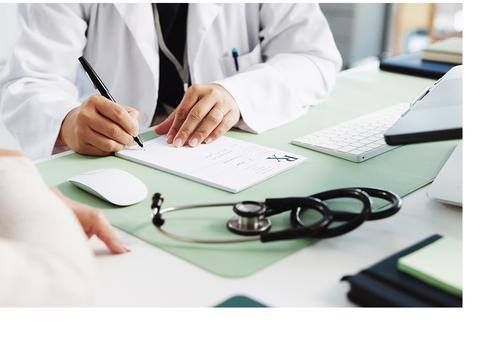 Prima zi de concediu medical e și neplătită, și tăiată din vechimea la pensie