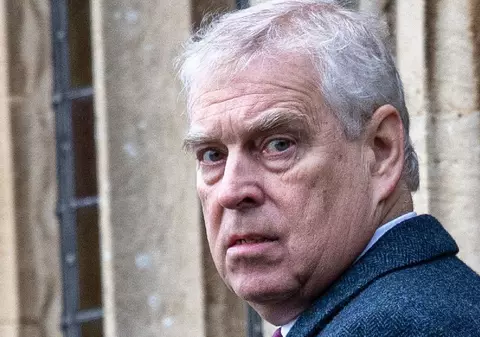 Prințul Andrew, fratele regelui Charles, a fost arestat chiar de ziua lui. Ce acuzații i se aduc