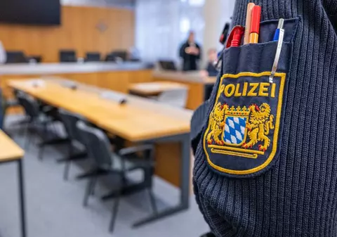 A încercat să-și otrăvească fiica de 3 ani ca să scape de pensia alimentară. Tatăl este judecat într-un caz care a șocat Germania