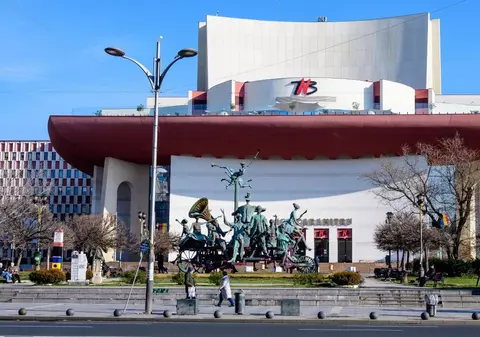 Ministerul Culturii le-a cerut actorilor să scrie ce fac în cele 8 ore de lucru. Actorii TNB s-au revoltat și ies la protest