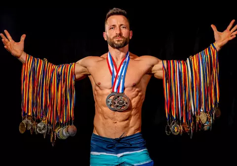 Cât de mult ajută la slăbit mersul la sala de fitness și suplimentele alimentare. Sfaturile lui Răzvan Șindelaru, campion la culturism