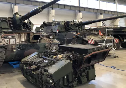 Satu Mare devine nod logistic militar-cheie: Rheinmetall mută la granița României cu Ucraina reparațiile blindatelor Marder