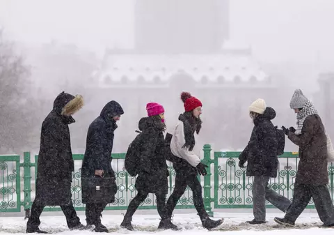 Românii cred că trăiesc într-una dintre cele mai corupte țări din UE. Doar două state stau mai prost în percepția publică