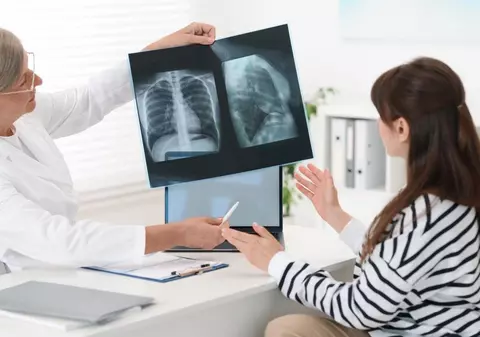 Românii vor avea dreptul la a doua opinie medicală gratuită, decontată de asigurările de sănătate: „Legea va schimba mentalități”