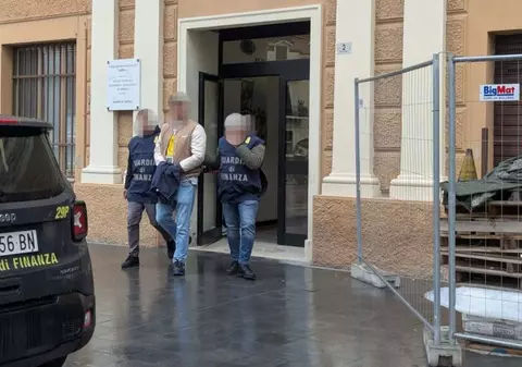 Șofer român de TIR trimis la închisoare pentru 5 milioane de euro. A devenit nervos la control, polițiștii au chemat câinii