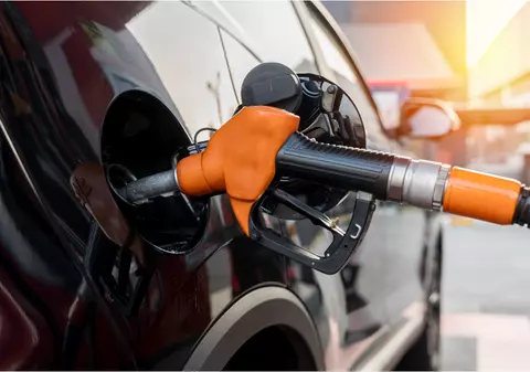 Benzina și motorina s-au scumpit din nou, în ultima zi din luna februarie