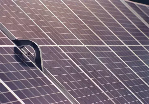 Strategii de finanțare pentru instalarea panourilor fotovoltaice în gospodăria ta