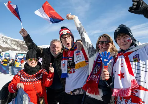 Frigul din tribune la Jocurile Olimpice: ce riscuri își asumă spectatorii și cum se pot proteja corect