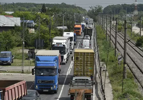 Șoferii români își rup mașinile pe Centura București și în 2026. DNCB a înghițit sute de milioane de euro din 1990 și până astăzi
