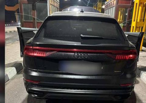 Un șofer cu permisul suspendat, prins la volanul unui Audi de 50.000 de euro furat din Italia. Polițiștii l-au reținut în Bihor
