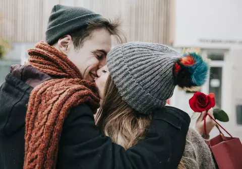 Cele mai populare stațiuni pentru cupluri de Ziua Îndrăgostiților 2026. Cât costă să petreci Valentine’s Day la munte în România