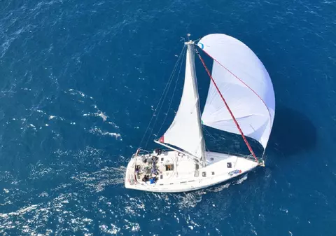 Ce înseamnă expresia „a merge până în pânzele albe”