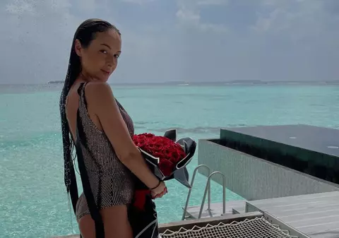 Cum a apărut Vlăduța Lupău pe plaja din Maldive. Cu cine a plecat artista în vacanță. „Cred că a fost cea mai bună decizie”