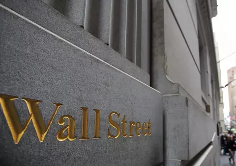 Ce bonusuri fabuloase de zeci de milioane de dolari au încasat pentru 2025 bancherii de pe Wall Street