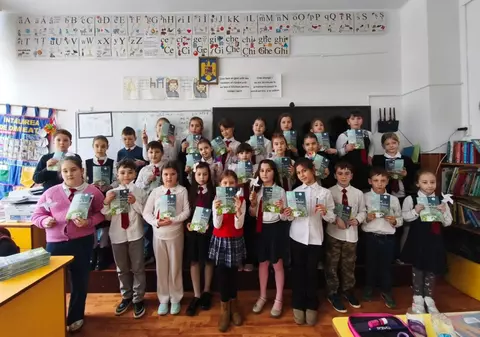 Record de emoție în Galați: peste 1.600 de elevi au cântat în 214 locații deodată pentru viitorul planetei