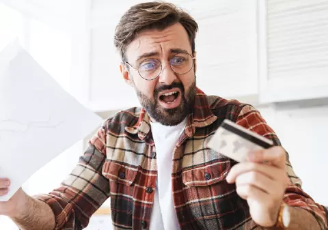 Un student s-a împrumutat 420.000 de dolari pentru a obține o diplomă, în Marea Britanie