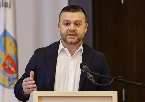 Aproape 800 de locuri de muncă vor fi desființate la Primăria București. Ciprian Ciucu: „Orașele se schimbă”