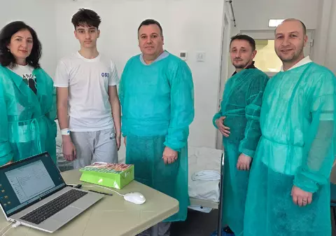 Darius, elevul olimpic din Gorj, a susținut o nouă probă la informatică din salonul de spital