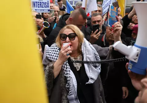 Diana Șoșoacă ar putea fi anchetată în România, după ce Comisia JURI din Parlamentul European a votat pentru ridicarea imunității