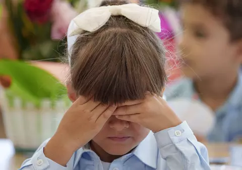 Scrisoarea primită de părinții copiilor de clasa zero: „Au ajuns să spună copiilor de pregătitoare să își ia meditator”