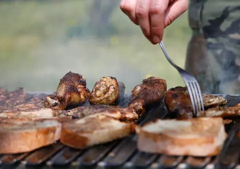 S-a deschis prima facultate de făcut grătar. Înscrierile au început deja