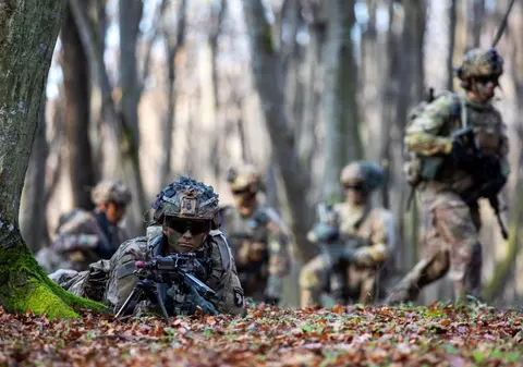 Statele Unite se pregătesc să trimită mii de soldați din trupele de elită în Orientul Mijlociu