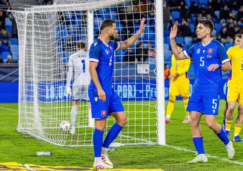 Slovacia a învins fără probleme România într-un meci amical, fără Mircea Lucescu pe bancă la ultimul meci. Gafă a lui Aioanei la debut