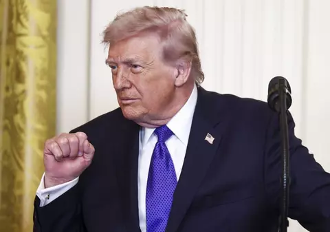 Donald Trump a oferit pantofi „eleganți” ca ai săi bărbaților din echipa de consilieri: „Tuturor le este frică să nu îi poarte”