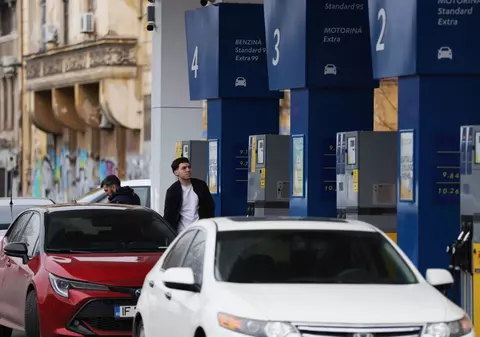 Prețul benzinei a stagnat, dar motorina continuă să se scumpească, duminică, 5 aprilie 2026. Cât costă un litru de carburant în București, Cluj-Napoca, Timișoara, Iași și Constanța