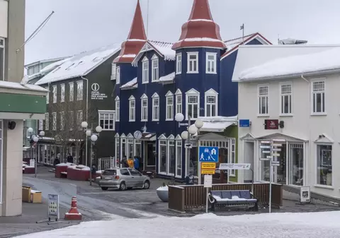 Casele din Islanda nu folosesc curent sau gaz pentru încălzire, ci apă fierbinte de până la 90°C din subteran, care păstrează căldura în locuință chiar și la -20 de grade