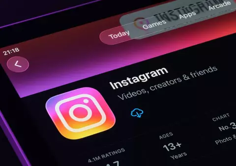 Ce beneficii îți aduce noul abonament la Instagram: de la „superlike-uri” la posibilitatea de a vedea cine se uită obsesiv la story-urile tale