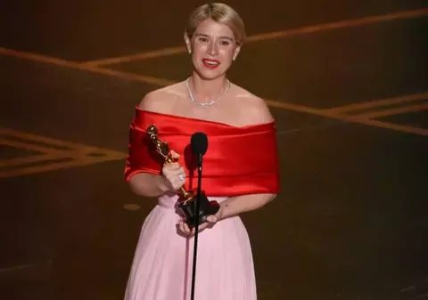 Jessie Buckley câștigă premiul Oscar pentru cea mai bună actriță într-un rol principal