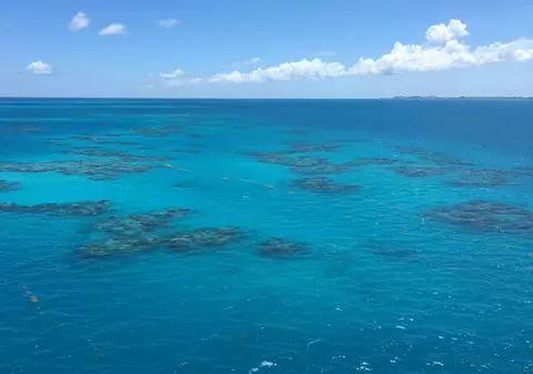 Există o mare pe Pământ care nu atinge niciodată uscatul. Ce se întâmplă acolo i-a uimit pe cercetători