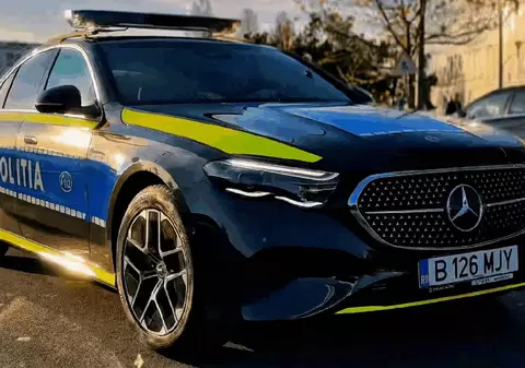 Poliția Capitalei și-a mărit flota cu modele neașteptate: un Mercedes E-Class de +50.000 de euro și un Hyundai electric