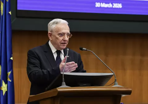 Mugur Isărescu a dezvăluit cum Grecia a ajutat România în primii ani de după Revoluție