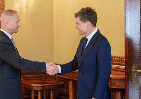 Nicușor Dan și Ilie Bolojan s-au întâlnit cu șefii OMV Petrom pentru prețul la carburanți și Neptun Deep. Ce s-a decis