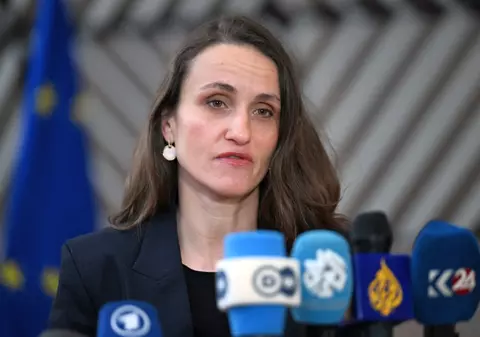 Oana Ţoiu recunoaște că în cazul Irinei Ponta, fata lui Victor Ponta, a fost „o eroare regretabilă, o comunicare paralelă”