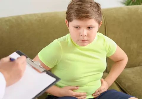 Ficat gras și obezitate, epidemia silențioasă din România care-i afectează pe copii. Medicii explică de ce mitul „va trece de la sine” este periculos