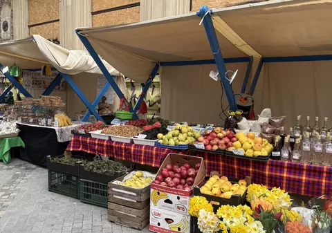Un fermier francez venit în România să facă agricultură spune de ce țara noastră importă legume de 820 de milioane de euro, deși le poate produce singură